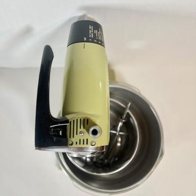 LOT 47K: 1970s Green Sunbeam “Mixmaster” Mixer, 12 Speed with Two Bowls & Mixer Pair