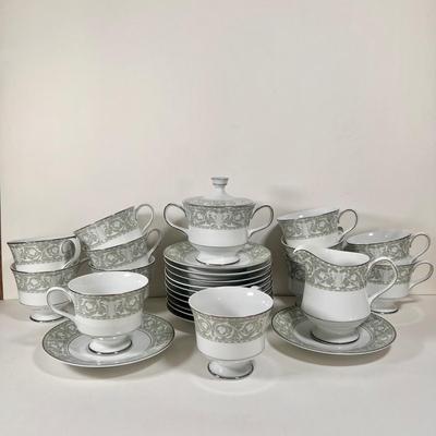 LOT 57K: Sango Imperial China Buckingham Pattern Green Dining & Tea Set