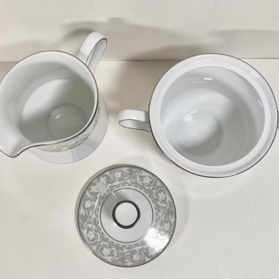 LOT 57K: Sango Imperial China Buckingham Pattern Green Dining & Tea Set