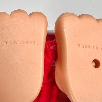 LOT 60K: 1991 Fairy Tale Soft & Hard Vinyl Body Santa Claus Trolls