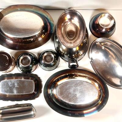 LOT 78L: WMA Rogers, Paul Revere Reproduction Oneida Silversmith Silver Plated Dining Set, Serving Trays, Bowls, Butter Dish, Basket,...