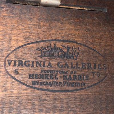 LOT 161 L: Gorgeous Henkel-Harris Trifold Gate Leg Drop Leaf Virginia Galleries Table