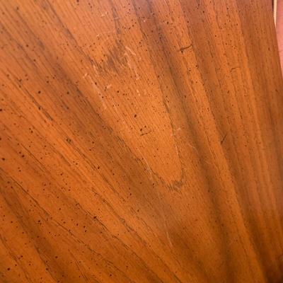 LOT 162 L: Unique American Drew Dining Room Table w/ 2 Leaves, 6 Gold Velveteen & Cane Chairs & Table Pads