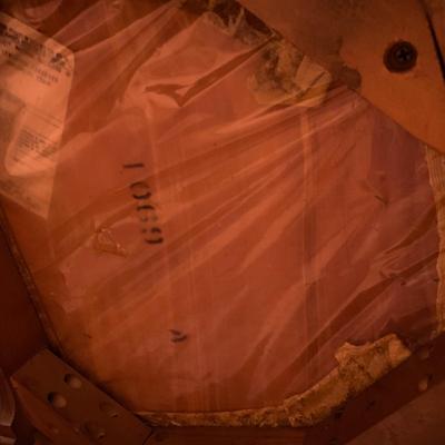 LOT 162 L: Unique American Drew Dining Room Table w/ 2 Leaves, 6 Gold Velveteen & Cane Chairs & Table Pads