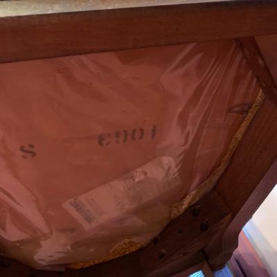 LOT 162 L: Unique American Drew Dining Room Table w/ 2 Leaves, 6 Gold Velveteen & Cane Chairs & Table Pads