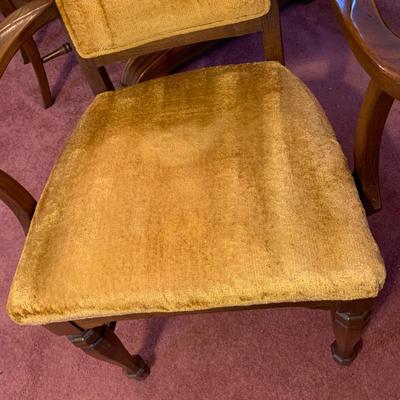 LOT 162 L: Unique American Drew Dining Room Table w/ 2 Leaves, 6 Gold Velveteen & Cane Chairs & Table Pads