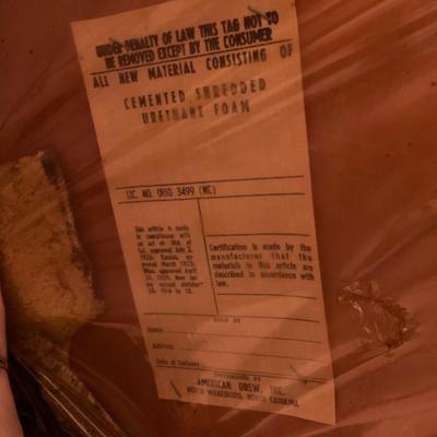 LOT 162 L: Unique American Drew Dining Room Table w/ 2 Leaves, 6 Gold Velveteen & Cane Chairs & Table Pads