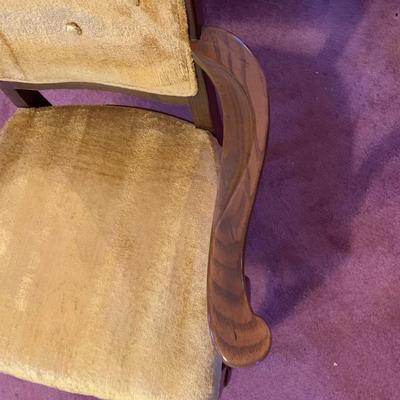 LOT 162 L: Unique American Drew Dining Room Table w/ 2 Leaves, 6 Gold Velveteen & Cane Chairs & Table Pads