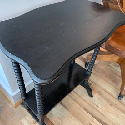 Antique Spindal Table