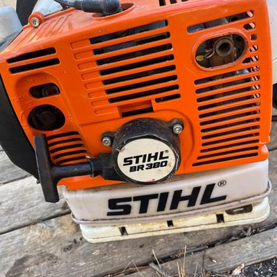 Stihl Backpack Blower & Two Gas Cans (SF-MG)