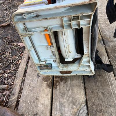Stihl Backpack Blower & Two Gas Cans (SF-MG)