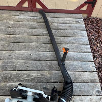 Stihl Backpack Blower & Two Gas Cans (SF-MG)