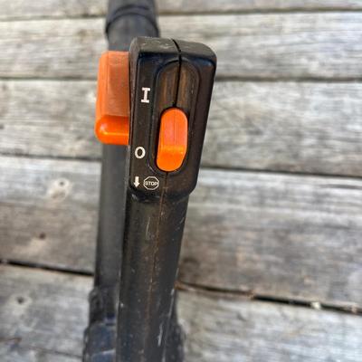 Stihl Backpack Blower & Two Gas Cans (SF-MG)