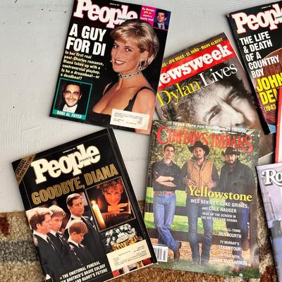 Lot 220 90's & 2000's Magazines with key figures - People, Time, Newsweek, National Geo
