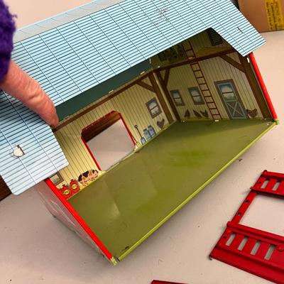 Lot 221 Tonka Toys Fundale farm metal toy barn and fencing