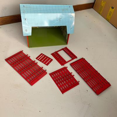 Lot 221 Tonka Toys Fundale farm metal toy barn and fencing