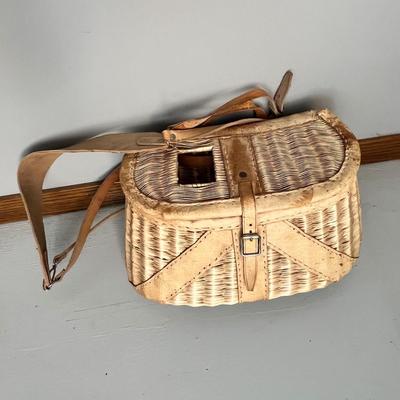 Lot 227 Fishing Creel