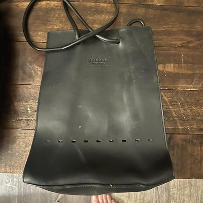 BLACK HAND BAG