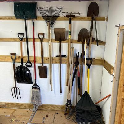 Large Selection of Yard Tools (SF-MG)