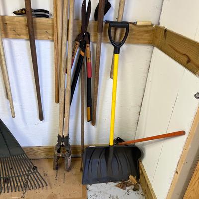 Large Selection of Yard Tools (SF-MG)