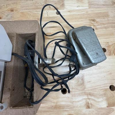 Universal Sewing Machine in Carry Case (SB-ES)