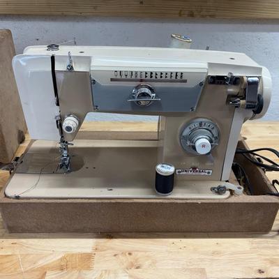 Universal Sewing Machine in Carry Case (SB-ES)