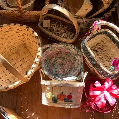 Lot of 21 Baskets including a 25’ x 18” large basket