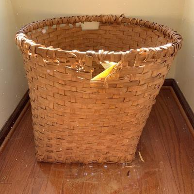 Lot of 21 Baskets including a 25’ x 18” large basket