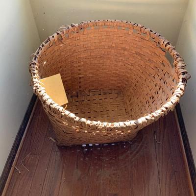 Lot of 21 Baskets including a 25’ x 18” large basket