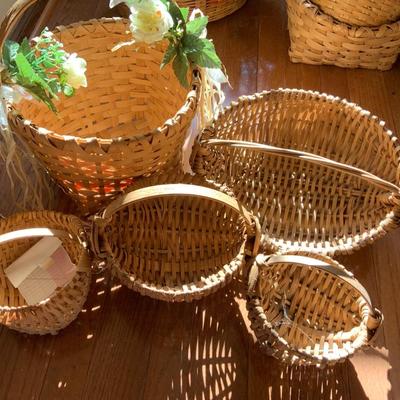 Lot of 18 Baskets plus Wicker Paper Plate Holders