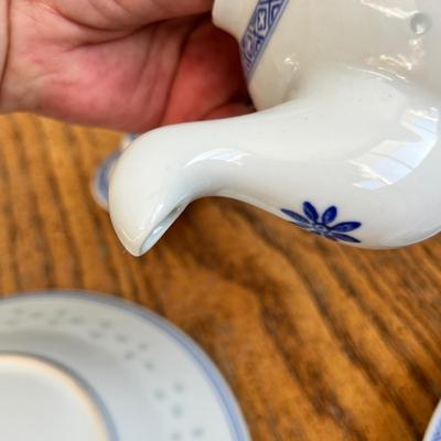 Lot 252 Oriental Rice Blue floral pattern china tea and bowl set