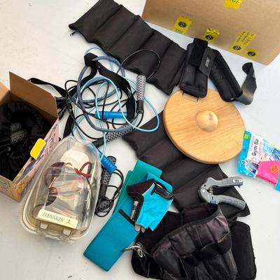 Lot 255 body weight fitness equipment - resistance bands, balance board, ankle weights