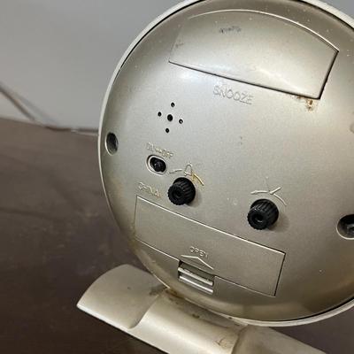 Lot 271 Mantle/ Table top Clock collection