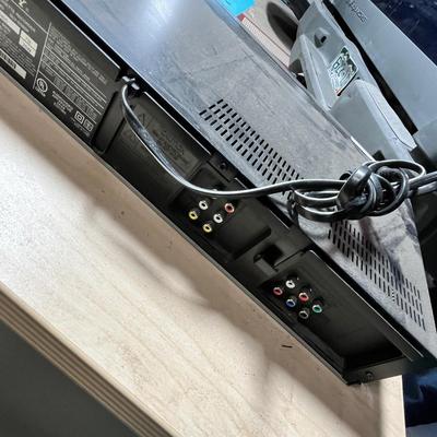 Lot 274 Sony DVD / VHS player (not tested)