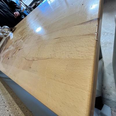 Lot 277 Garage workbench table