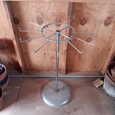 ROTATING RACK WITH HEAVY BASE