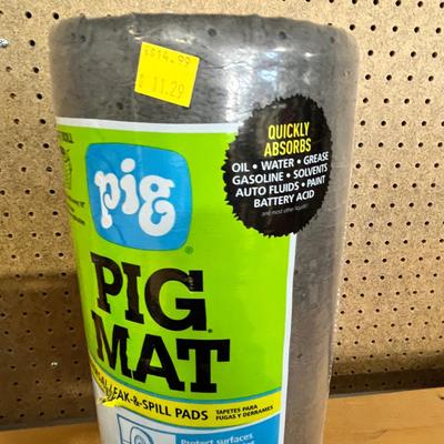 Lot 282 miscellaneous lot - painter mask roller, pig, mat, small utility tool box and more