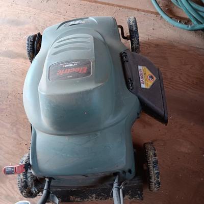 BLACK & DECKER ELECTRIC LAWN MOWER