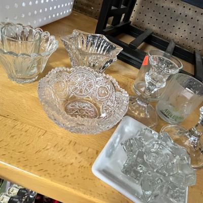 Lot 286 glass candle holders, glasses, small shelf, plastic pots