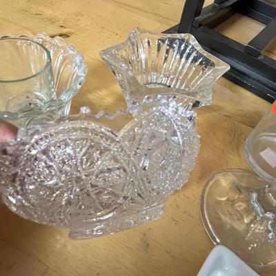 Lot 286 glass candle holders, glasses, small shelf, plastic pots