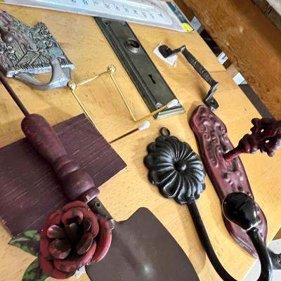 Lot 287 random metal hooks and handle décor, stripped basket with broken handle