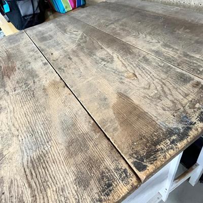 Lot 290 work table with 5 shelves