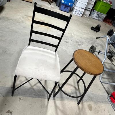 Lot 302 metal chair with white seat and metal stool counter height
