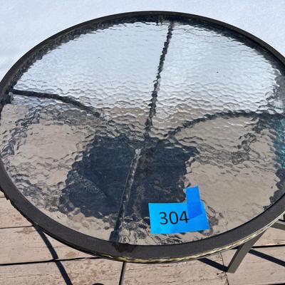 Lot 304 Patio chair and table