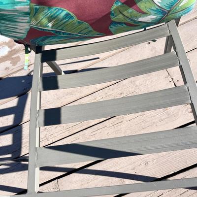 Lot 304 Patio chair and table