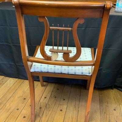 Antique Duncan Phyfe Style chair