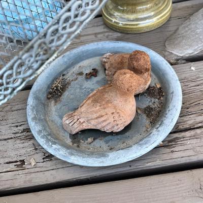 Lot 312 assortment of small pots and citronella & battery op candles