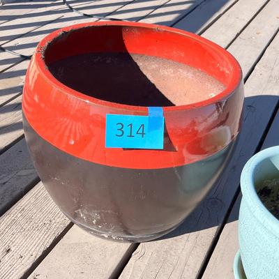 Lot 314 3 large pots