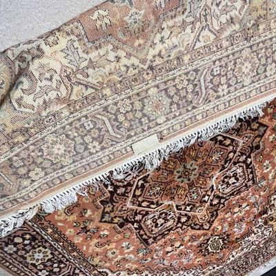 Lot 319 orange area rug (good condition) possibly kerestan