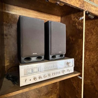 Lot 335 Vintage 70s stereo and speakers